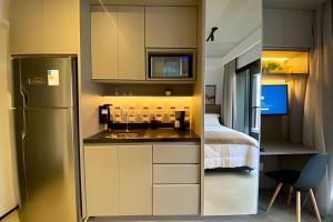 Studio com sacada Paulista Sirio Libanês