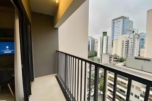 Studio com sacada Paulista Sirio Libanês