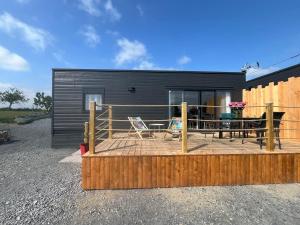 Les petites maisons dans la Monterie La Source