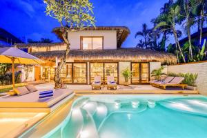 Villa Aurora - Private 6 BDR Villa in Seminyak, prime Location, Pool & Garden