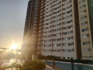 Moore HQ 1BEDROOM Avida Tower 2