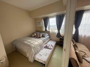 Moore HQ 1BEDROOM Avida Tower 2