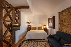 Studio room in 54 Santa Catarina Apartments