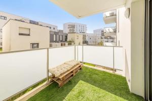 Appartements VAUBAN - Appartement au calme - Parking/Terrasse : photos des chambres