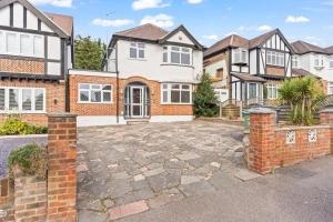 Furnished 6 BR - Parking, Monthly Stays