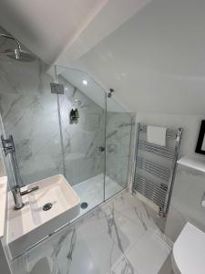 Edenhurst By Pureserviced