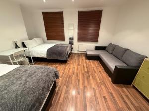 Warren Street 4 Bedrooms Private Suite