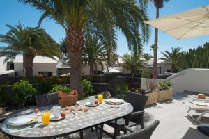 Villa Irene Lanzarote en Costa Teguise en complejo con piscina comunal