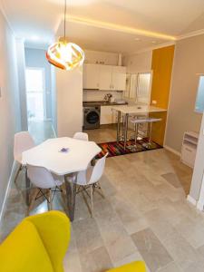 SH Lupe Caleta Beach A 100 m de playa