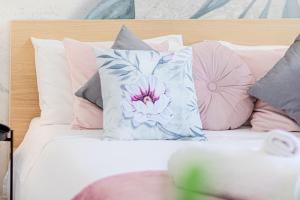 Benny's rose house img11