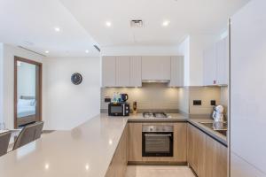 STAY BY LATINEM Luxury 1BR Holiday Home WG2809 Near Burj Khalifa