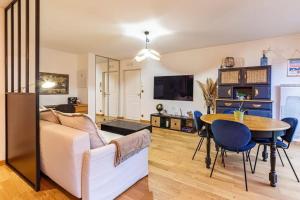 Le Saint Cyr - bel appartement, parking & terrasse