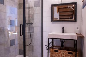Villas Villa de 181m2 4 chambre avec piscine et stationnement : photos des chambres
