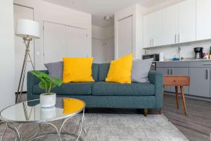 Brand New 2BR Chicago City Escape