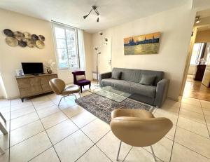 ApartHotel Riviera - Hotel des Postes 2 - City center Massena