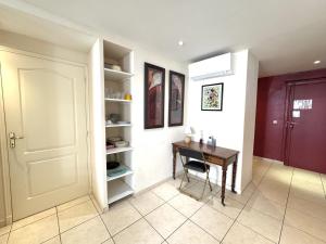 ApartHotel Riviera - Hotel des Postes 2 - City center Massena