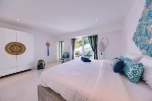 Seaview Villa Beach Connection