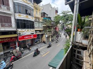 Home in Old Quarter - Night market