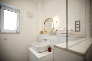 Villa White I