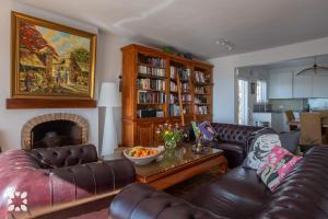 Villa Volantis by Abahana Villas