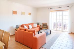 T2 espaçoso Praia Del Rey, Óbidos piscina comum, Caravelas