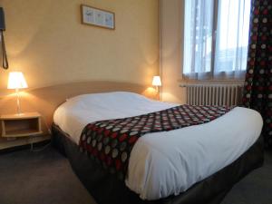 Hotels Cit'Hotel de La Vallee : photos des chambres