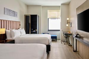 Standard Double Room room in Hotel Julian Chicago