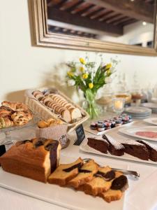 Relais La Costa Historical Residence