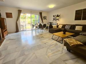 La Casita de Monte Biarritz by Lica