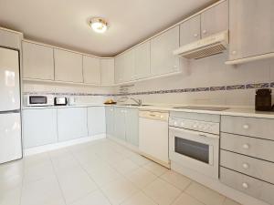 La Casita de Monte Biarritz by Lica