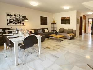 La Casita de Monte Biarritz by Lica