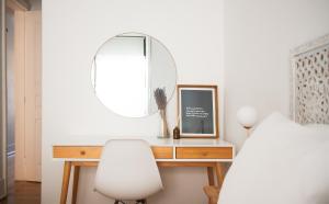 Artists Retreat near the Riverside with AC