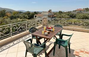 Gorgeous Home In Lagonisi With Wifi