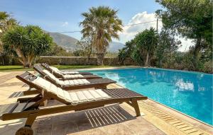 Gorgeous Home In Lagonisi With Wifi