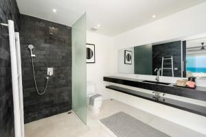 Ocean Serenity 3 bd inifity pool with unreal views