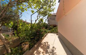 1 Bedroom Gorgeous Apartment In Zadar 