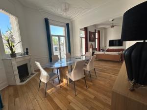 Appartements Le Palais de Leo Epernay Hyper center 4p : photos des chambres