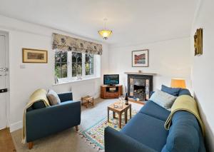 6 The Poplars Hawkcombe