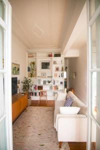 Artists Retreat near the Riverside with AC