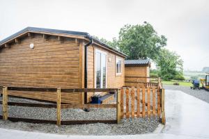 The Stall at CasaClarig - West Cork Cabin with Sauna