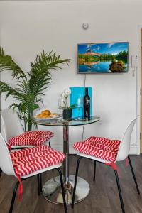 City Centre Studio Apartments - Baxter Apartment - Short Stays UK Ltd