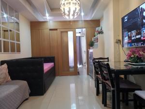 352B Shell Residences Barkada Room
