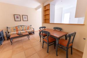 Eu Moll 2A - near the sea with wifi and pool