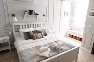 Cozy Central Stay, FREE Parking, Quiet Nights