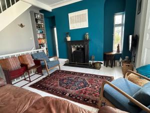 Seacroft - Cosy Georgian Listed Townhouse sleeps 6 dog friendly