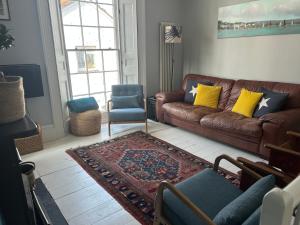 Seacroft - Cosy Georgian Listed Townhouse sleeps 6 dog friendly