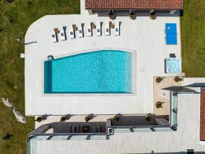 Villa Antea for 10 people near Barban with heated pool 75 m2 - wellness & large garden - full service