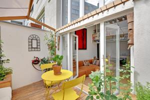 Bright loft with terrace - Belleville