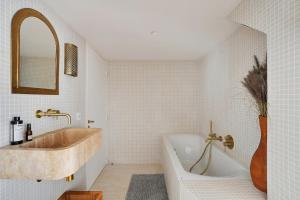 Bright loft with terrace - Belleville
