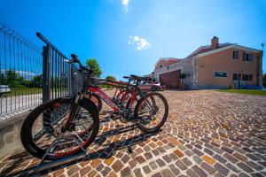 Villa Antea for 10 people near Barban with heated pool 75 m2 - wellness & large garden - full service